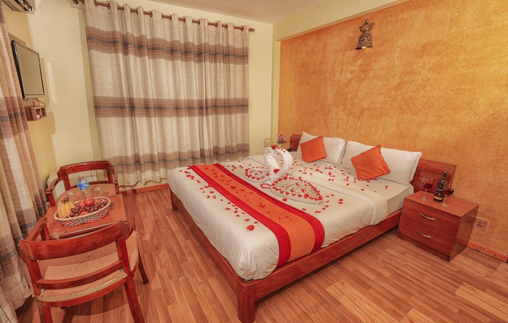 Celebrate Love: 2025 Valentine’s Day Package at Royal Kings Hotel